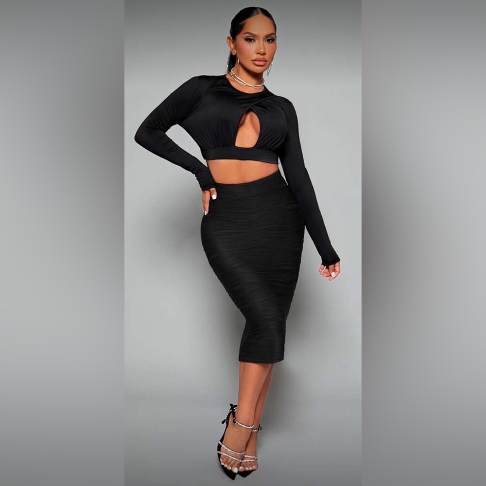 Lune Bodycon Black Textured Pencil Skirt | Back Slit | Elastic Waist | S | NWT